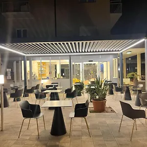 https://elsa-1.emilia-romagnahotels.net